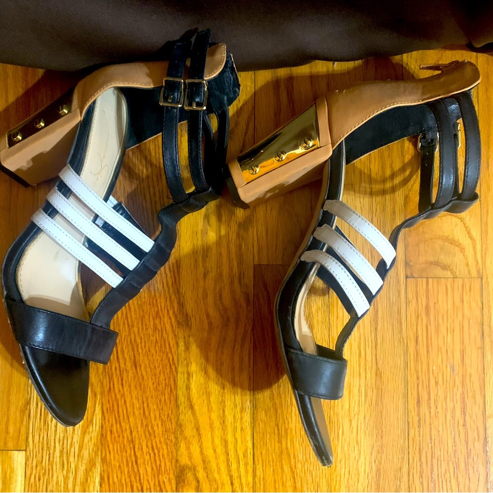 Jessica Simpson - Size 8 - multi color